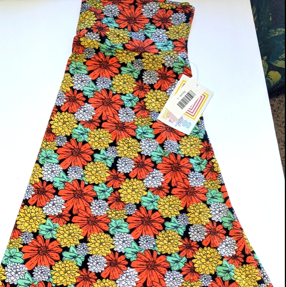 NWT LulaRoe Azure Skirt with Flowers